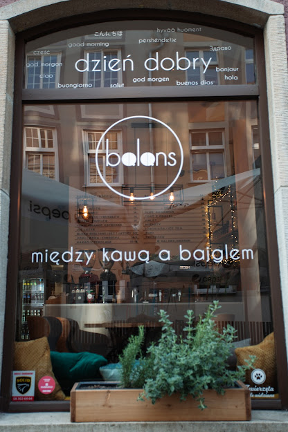 Balans Coffee Interior